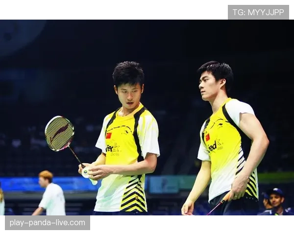 傅海峰退役后还在坚持5点起床练体能？这自律看得我手机都拿不稳了